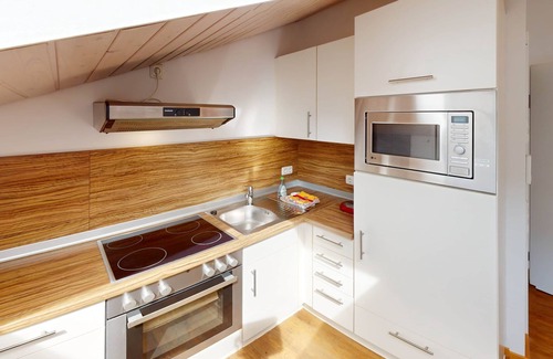 Bad Aibling Haus | Suite 5+6 = option entire 2nd floor 3.5 rooms with 2 balconies