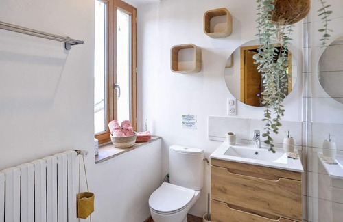 Cros Haus | ★ Suite B&B 2 bedrooms ★ WIFI and TV ★ swimming pool and spa ★ breakfast included