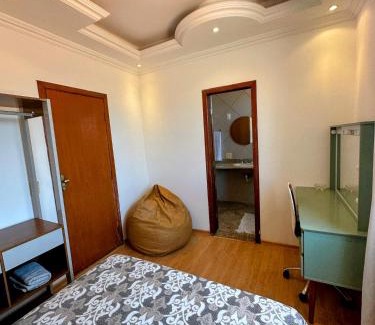 Belo Horizonte Haus | Suite casal 2 com frigobar