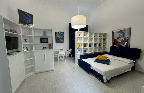 Frattamaggiore Wohnung | suite cubè al centro storico vicino la scuola Vespucci con parcheggio su richiesta