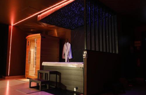 Arnouville Wohnung | Suite d exception avec spa privatif