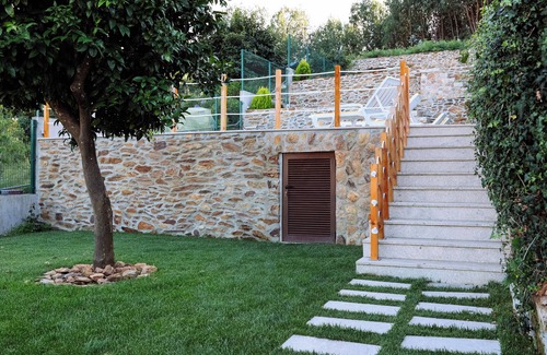 Molares Haus | SUITE IN RUSTIC HOUSE WITH STUNNING VIEWS