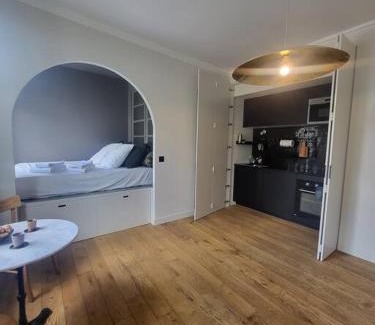 Saint-Louis Wohnung | Suite Versailles Quartier Saint-Louis 6 personnes
