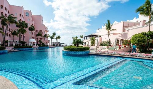 El Medano Ejidal Hotel | Suites at Pueblo Bonito Rose' and Spa Cabo San Lucas