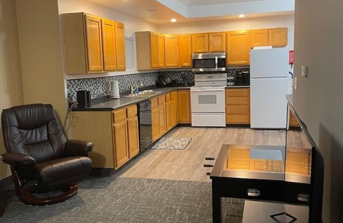 East End Haus | Summer dates! Spacious 3 bed 2 bath! Enormous Kitchen! Close to Lake Superior!