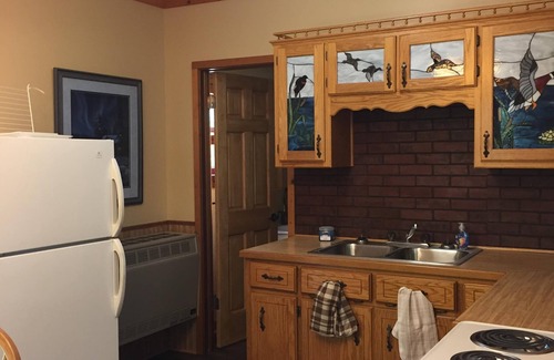 Longville Kabine | Fallraten nur 99 $. 00 eine Nacht! Bestes Angeln des Jahres mit wechselnden Bäumen!