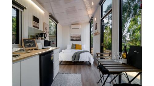 Howes Creek Haus | Summer Lea 1 by Tiny Away