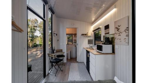 Howes Creek Haus | Summer Lea 1 by Tiny Away