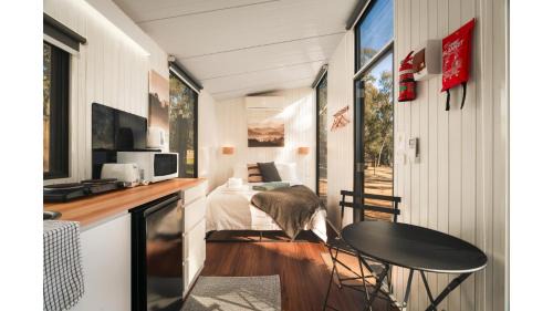 Howes Creek Haus | Summer Lea 2 by Tiny Away