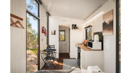 Howes Creek Haus | Summer Lea 2 by Tiny Away