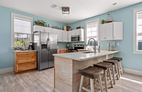 Port St. Joe Hütte | Summer Sale! Gated community w/ pools and hot tub - Near beaches!