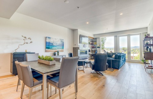 Southern Crossing Eigentumswohnung | *Summer Specials* Modern and Luxury Meet at The Atrium