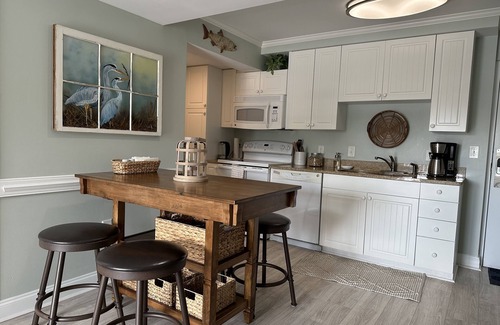 North Litchfield Beach Eigentumswohnung | Summerhouse Villas Condo with Resort Amenities!