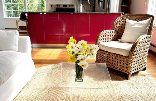 Freeport Hütte | Sun-lit, 2 Bedroom Guest cottage on 27 Acres in Freeport