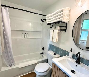 Port Austin Hotel | Sun & Sand Resort