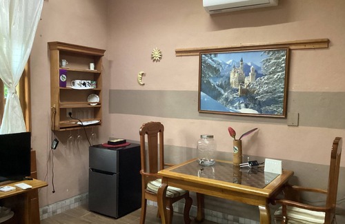 Tuxtla Chico Kabine | Sunbeam, two bedrooms, AA, Starlink, rustic pool, gardens, orchard.