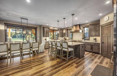 Cle Elum Haus | 5-Star Mnt Luxury 4 En Suites Overlooking Rope Rider + Summer Special 4+Nts