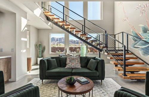 Panorama Heights Haus | Suncrest by Fieldtrip JT Modern w Pool and Views