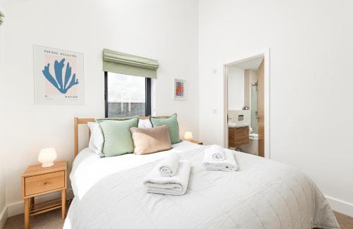 Holworth Haus | Sunday Sun BR31 Silverlake Dorset