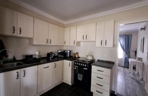 Greater Johannesburg Metropolitan Area Wohnung | Sunflower Stables Cottage in the Garden