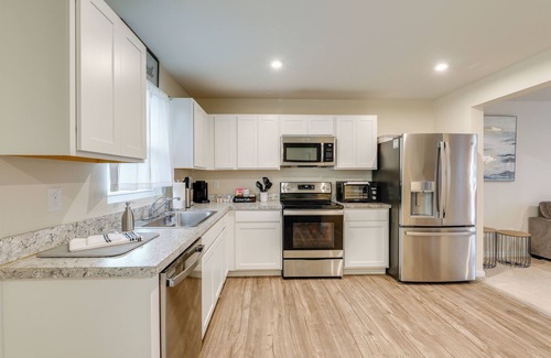 Milford Haus | Sunlit Milford Townhome < 2 Mi to Riverwalk!