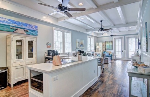 Cinnamon Shore Eigentumswohnung | Hell und sonnig, im ersten Stock und tierfreundlich!