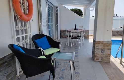 Guia Villa | Sonnige Villa mit 3 Schlafzimmern, Swimmingpool und großem umzäunten Garten