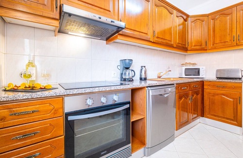 Vale de Parra Villa | Spacious villa w/ BBQ & heatable pool