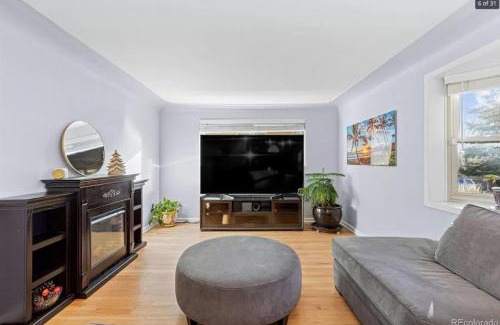 Scenic Heights Haus | Sunny Beach House of Olde Town Arvada