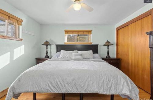 Scenic Heights Haus | Sunny Beach House of Olde Town Arvada