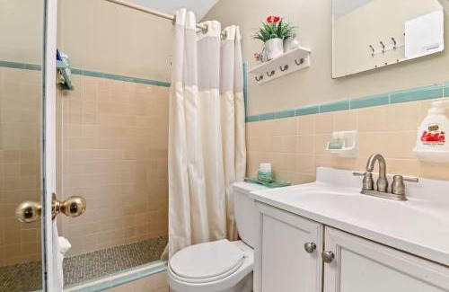 Deerfield Beach Haus | Sunny Beach Studio walk to beach