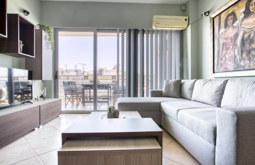 Kolokinthou Wohnung | Sunny & cosy apt with balcony in Peristeri!