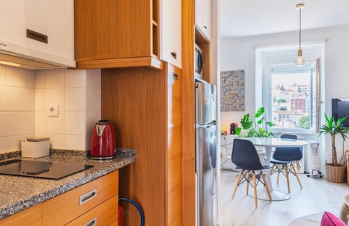 Sao Bento Wohnung | Sunny Design Apt in Praça das Flores by LovelyStay