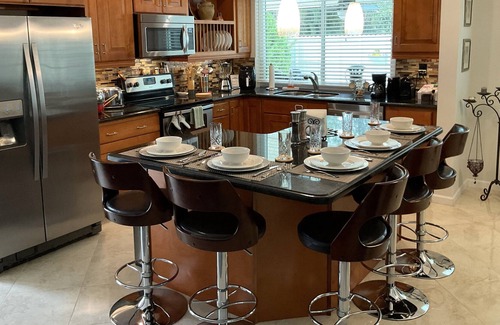 Boulevard Heights Villa | SUNNY FLORIDA VILLA. 20 minutes from beach, heated pool!