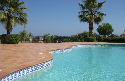 Albardeira Wohnung | EG, Südapartment, Meerblick, Pool, leichter Zugang zu Strand, Yachthafen, Stadt