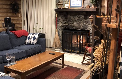 Wheaton-Glenmont Haus | Sunny Peaceful Suburban Washington DC Escape