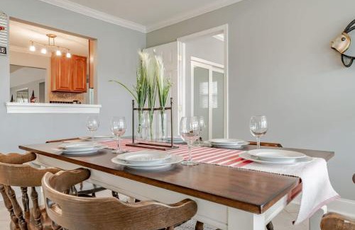 Venetia Haus | Sunny Side at Dog River-Dock, Lake, Fenced Yard