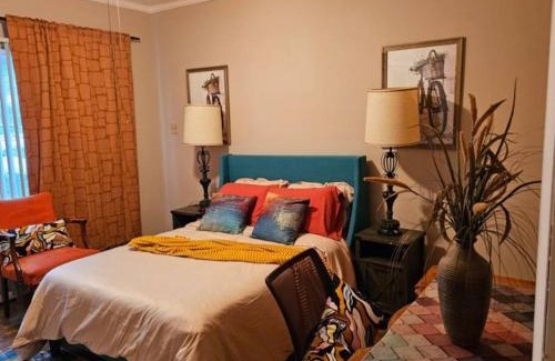 Capitol Heights Wohnung | Sunny Spacious 2BR, 1BA Kitchenette plus Amenities DC East - PG County