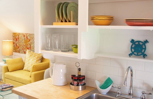 Knightville Wohnung | Sunny Spot with Private Parking.