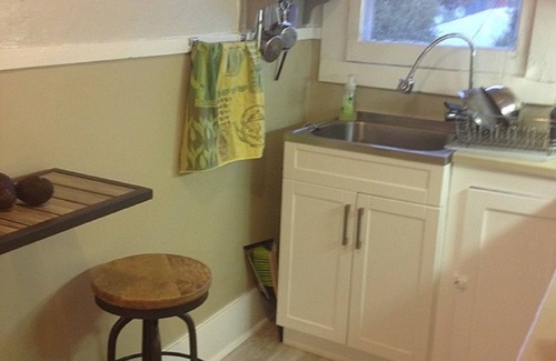 Pocatello Wohnung | Aktualisierte Wohnung im sonnigen Vintage-Stil - Im Herzen des Universitätsviertels