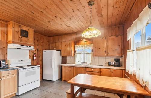 Greenbush Wohnung | Sunnyside Combined 12BR 5BA Lakefront Retreat