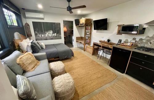 Port Macquarie Haus | Sunnyside Studio - Pet Friendly Luxury Escape