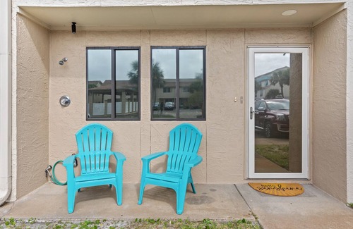 Sugar Beach Haus | Sunray - Gulf-side townhouse, beach access & pool