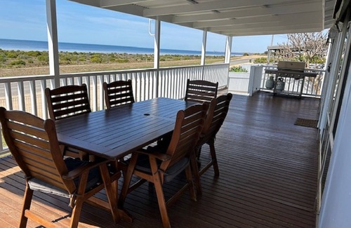 Tiddy Widdy Beach Haus | Sunrise at Tiddy Widdy - Esplanade! sea views! Winter Off Peak Special!