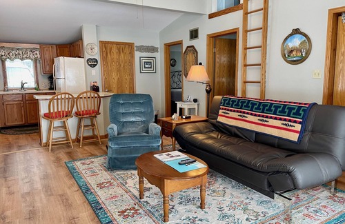 Cadillac Hütte | Upscale Häuschen am See am schönen See Mitchell