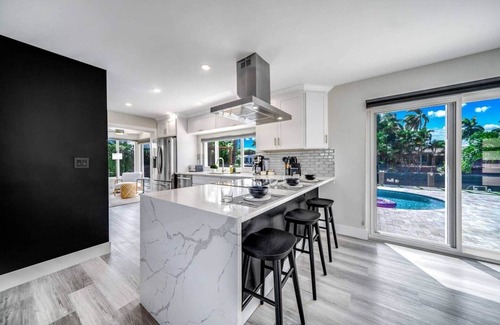 Garden Isles Haus | Sunset Canal - Pool - 3BDR