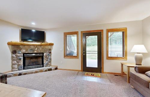 Arkdale Wohnung | Sunset Condominiums: The Retreat