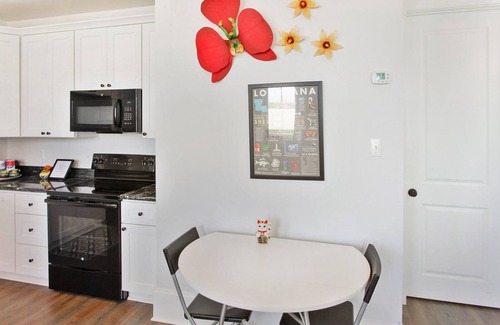 Algiers Point Eigentumswohnung | Sunset Point, Serene And Private Condo mit einem Schlafzimmer