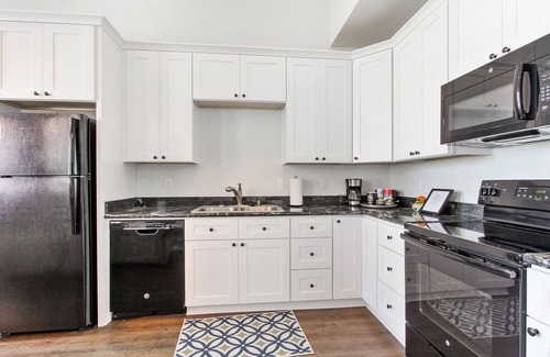 Algiers Point Eigentumswohnung | Sunset Point, Serene And Private Condo mit einem Schlafzimmer