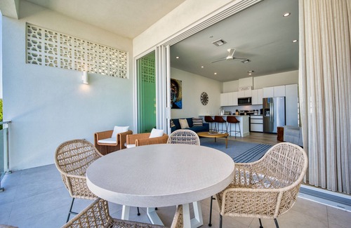 Northwest Point Eigentumswohnung | Sunset Cove - Caribbean Elegance Redefined